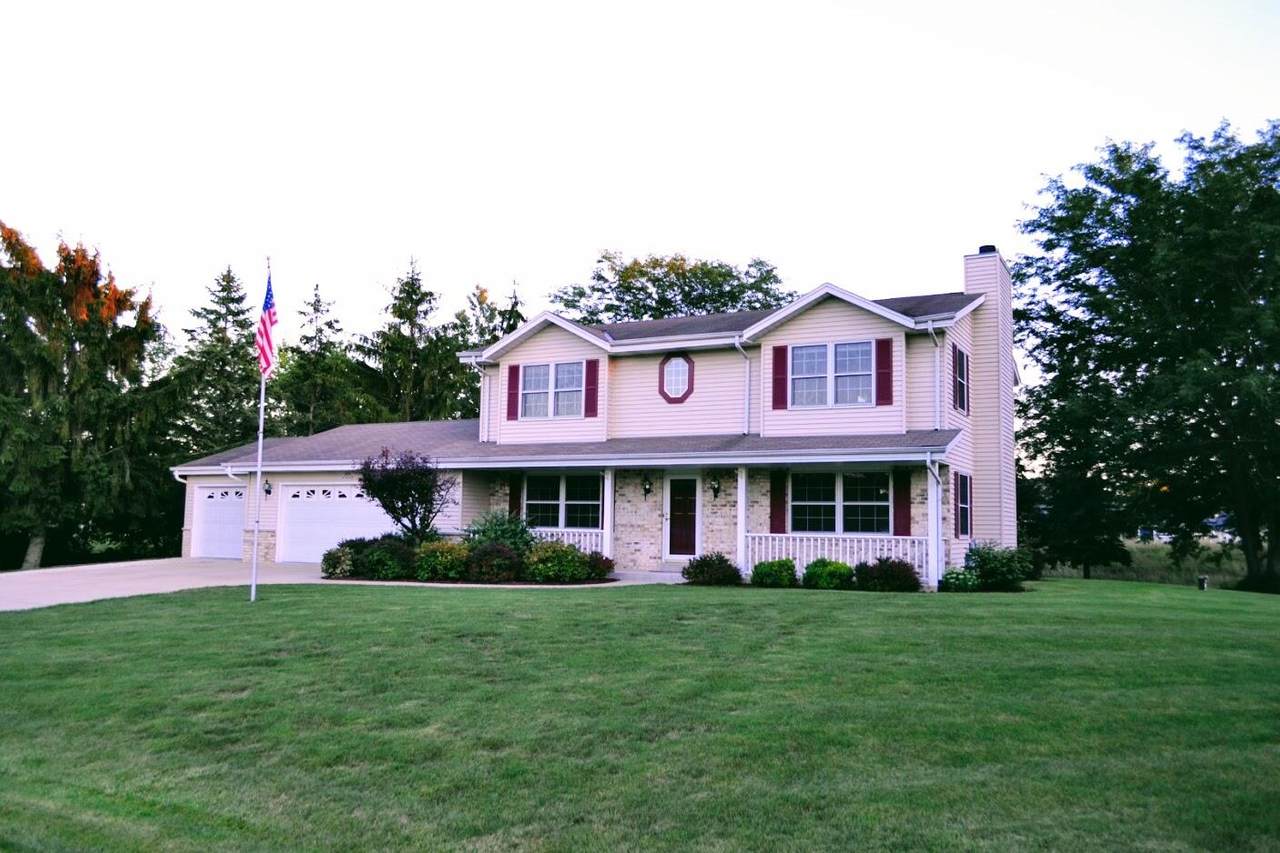 S95W14343 Ryan Dr - Photo 1