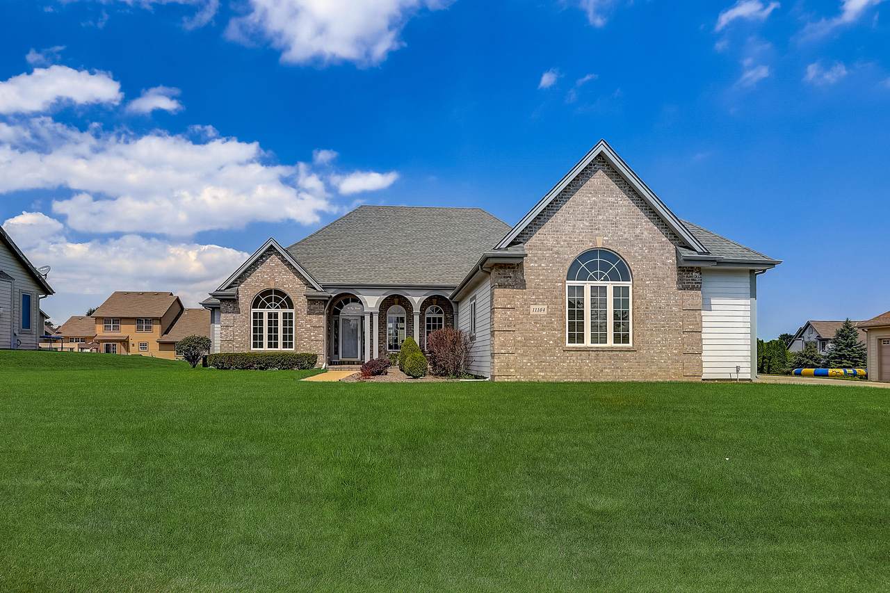 11104 Meadowcreek Dr - Photo 1