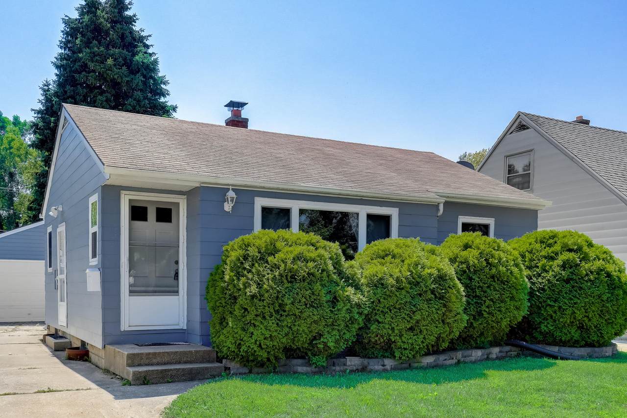 3135 Koenig Ave - Photo 1