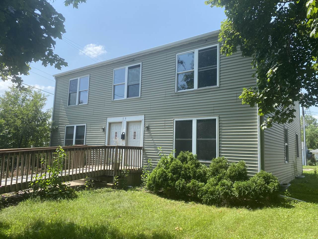 719 Losey Blvd N - Photo 1