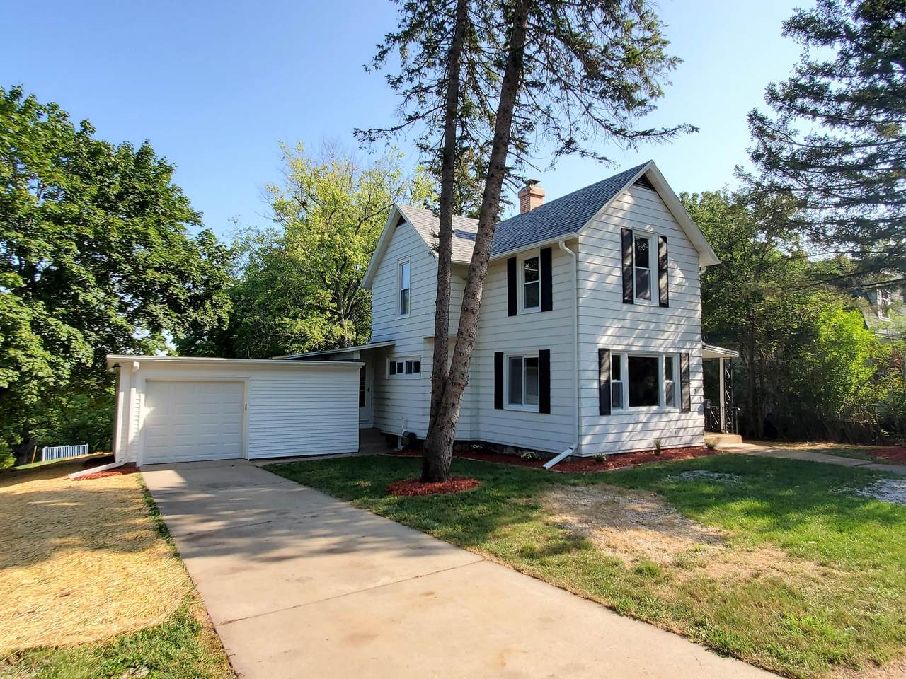 521 High St - Photo 1
