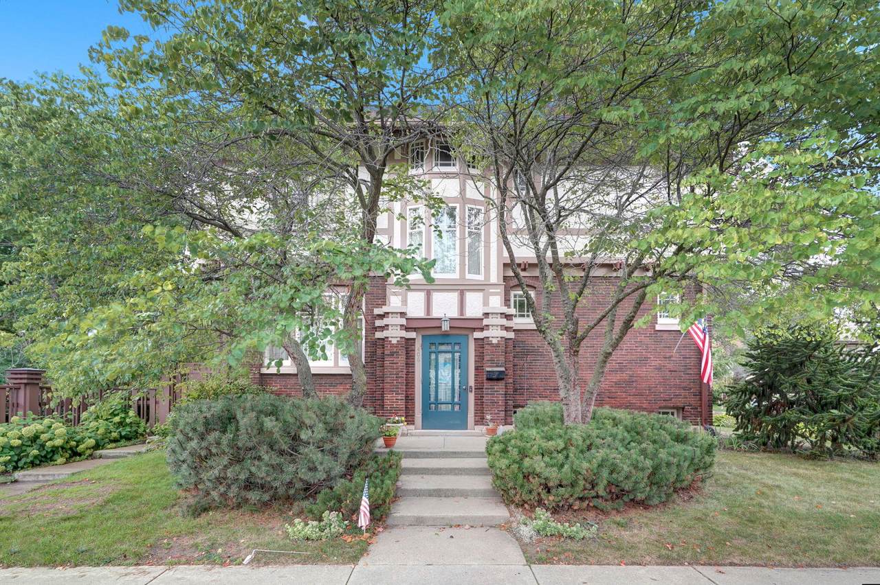 406 16th St - Photo 1