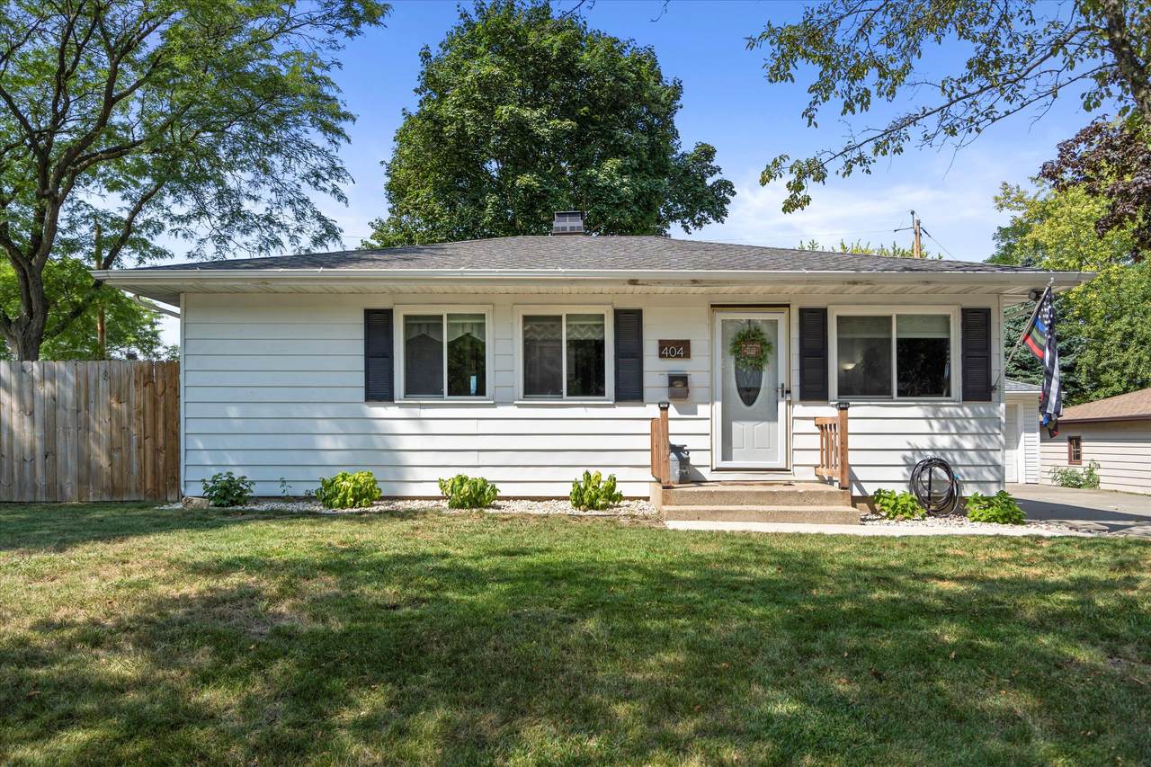 404 Grandview Blvd - Photo 1