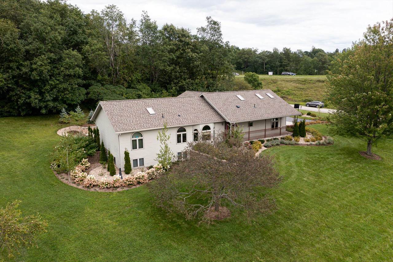 E7246 Oak Knoll Dr - Photo 1
