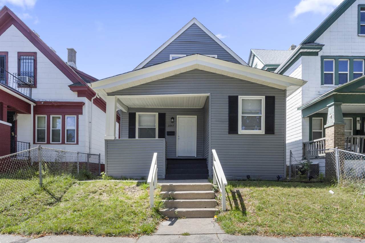 2847 22nd St - Photo 1