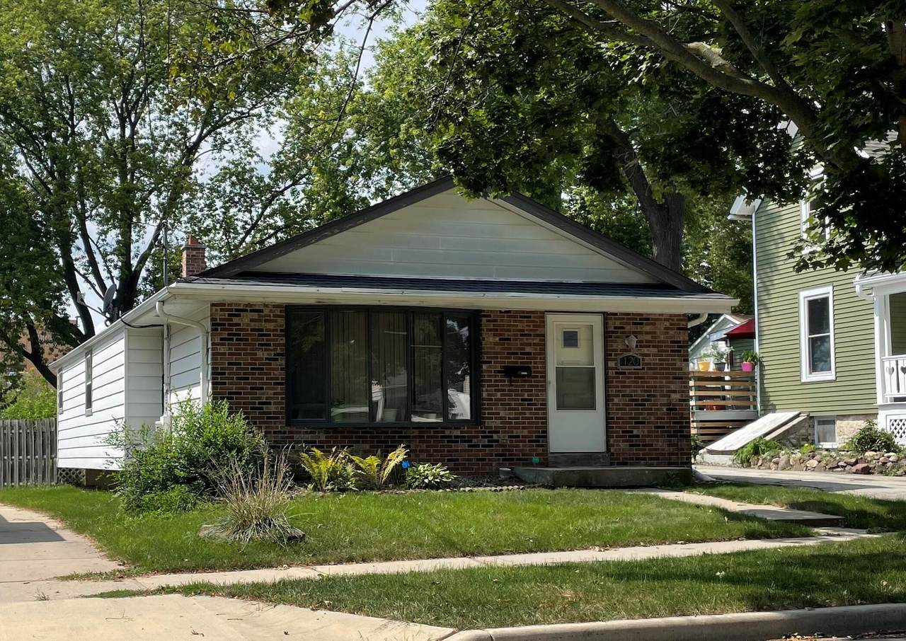 120 Tenny Ave - Photo 1