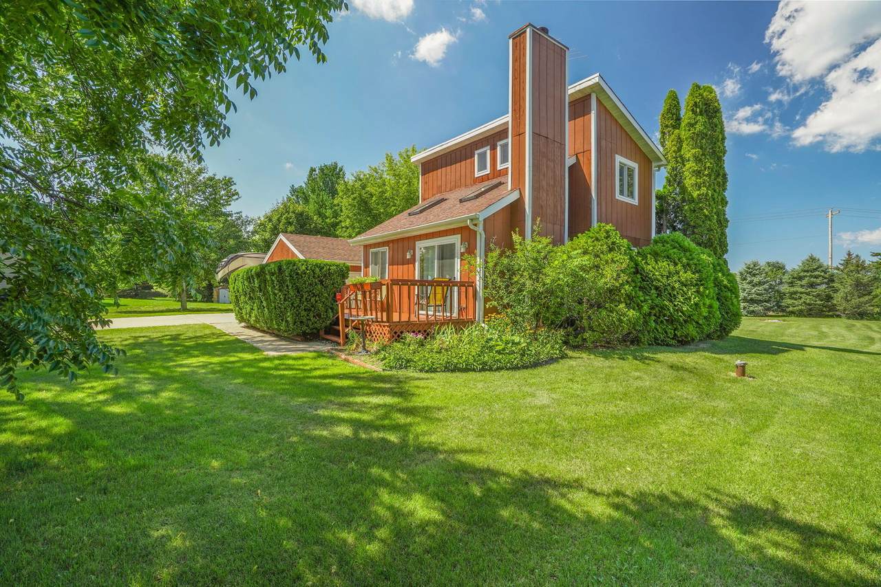 W6047 Mariner Hills Trl - Photo 1