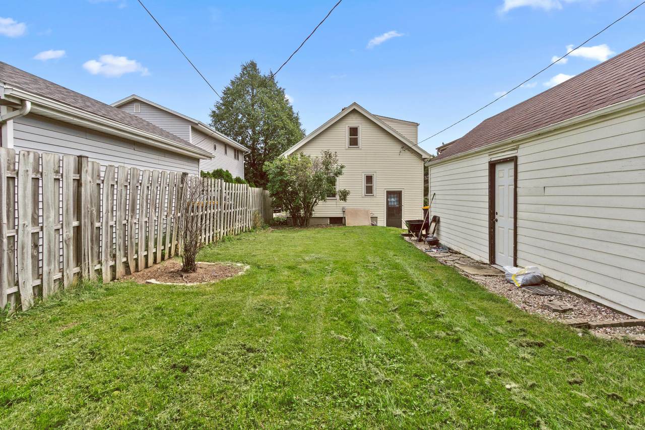 2161 94th St - Photo 1