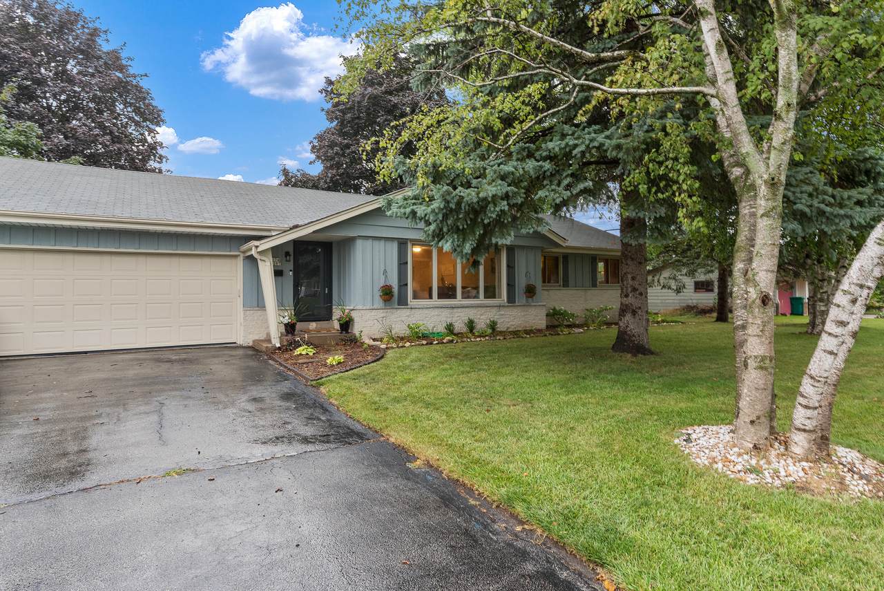 W174N9287 Joper Rd - Photo 1