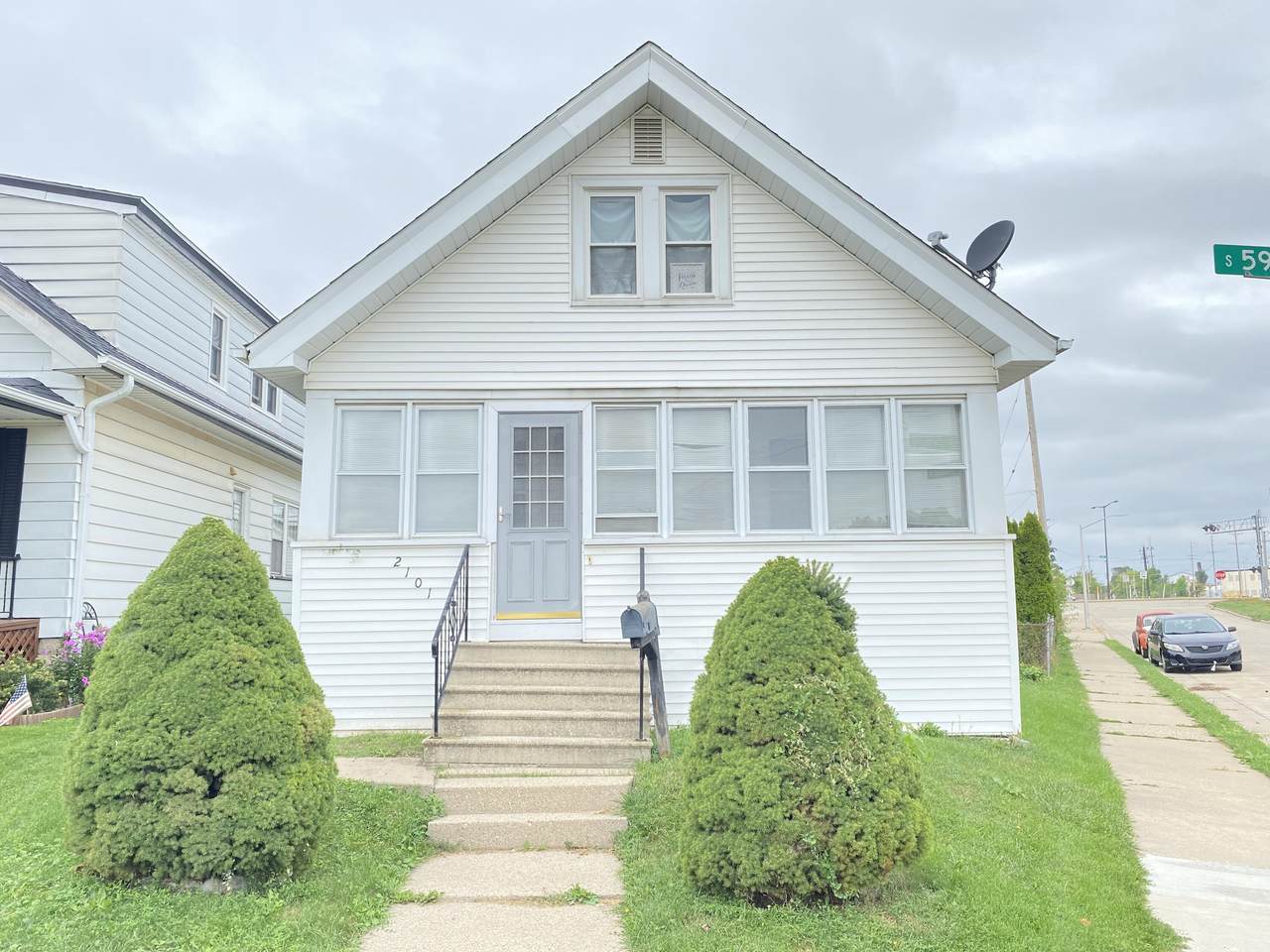 2101 59th St - Photo 1
