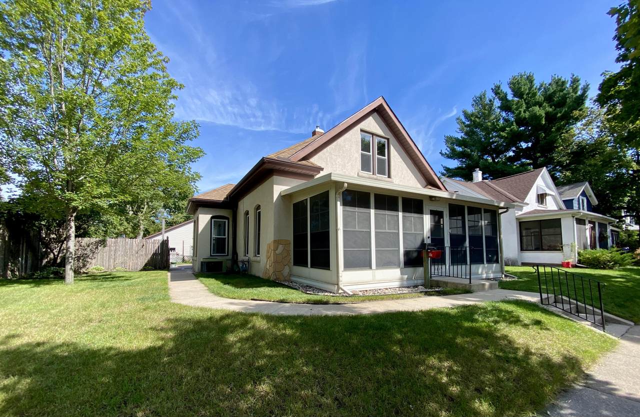 1619 Adams St - Photo 1