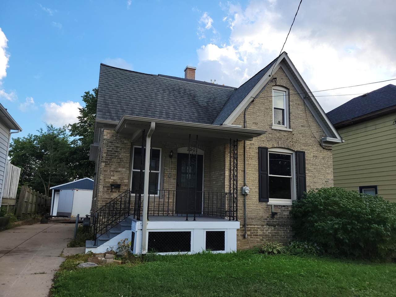 2501 Prospect St - Photo 1