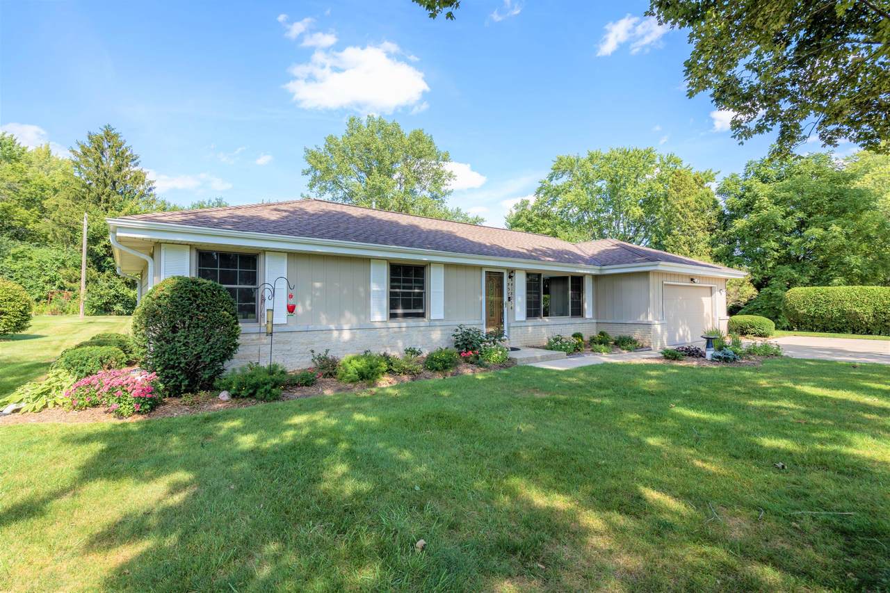 N57W18234 Juniper Ln - Photo 1