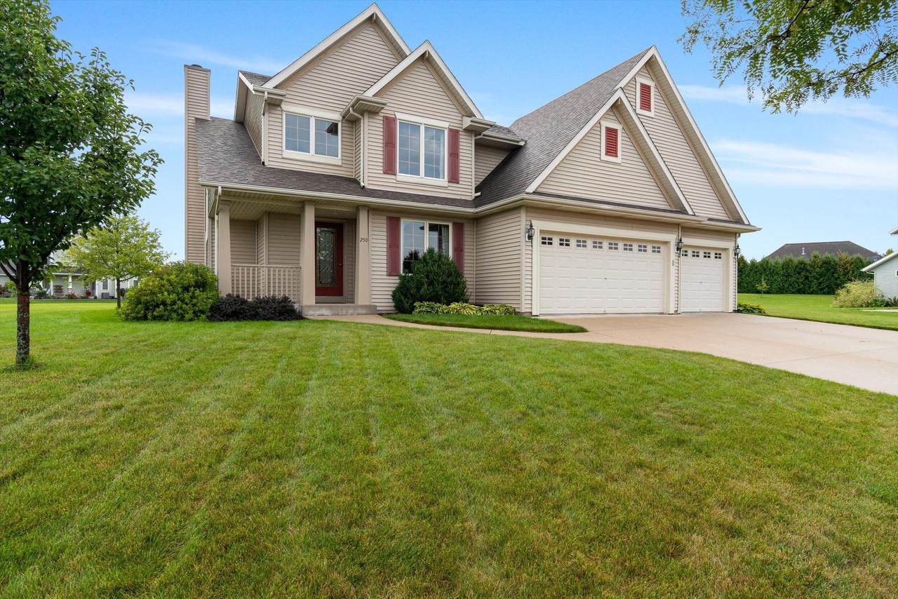 250 La Roche Ln - Photo 1
