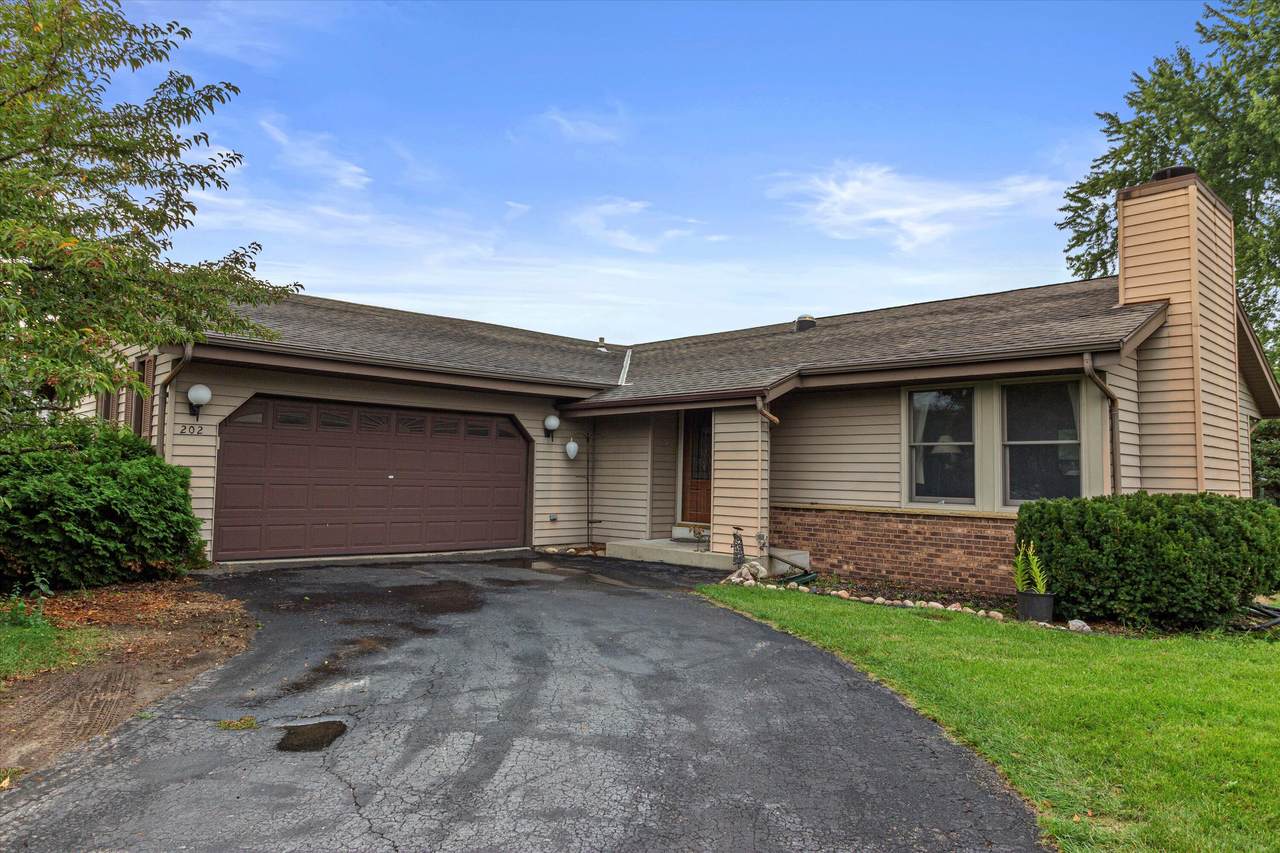 202 Monroe Ave - Photo 1