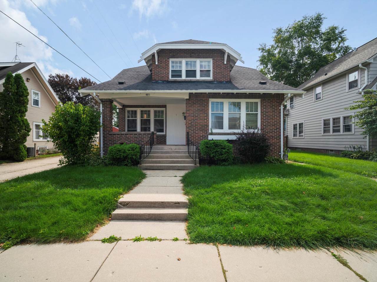 621 Bell Ave - Photo 1