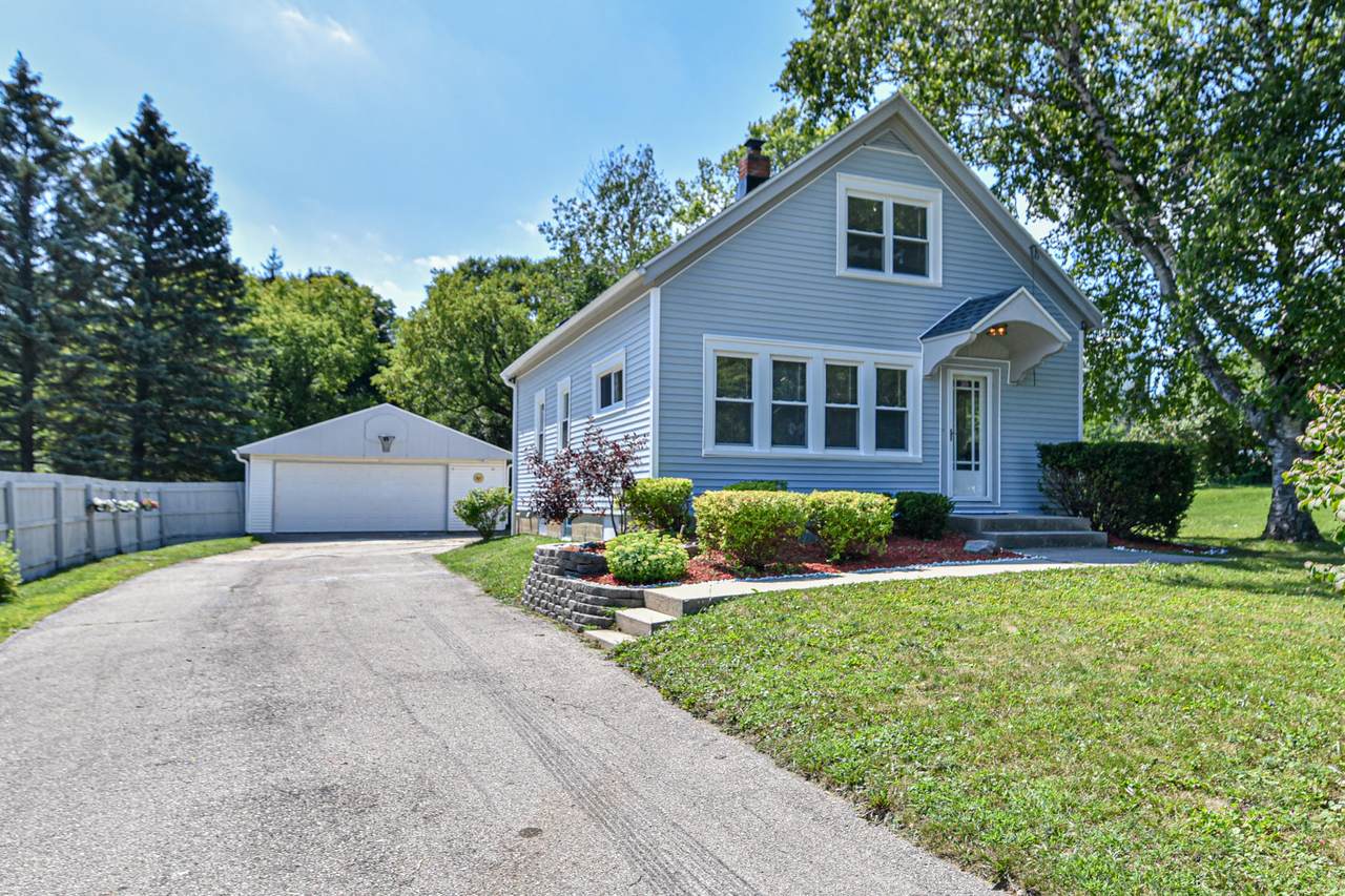 4025 Fountain Ave - Photo 1