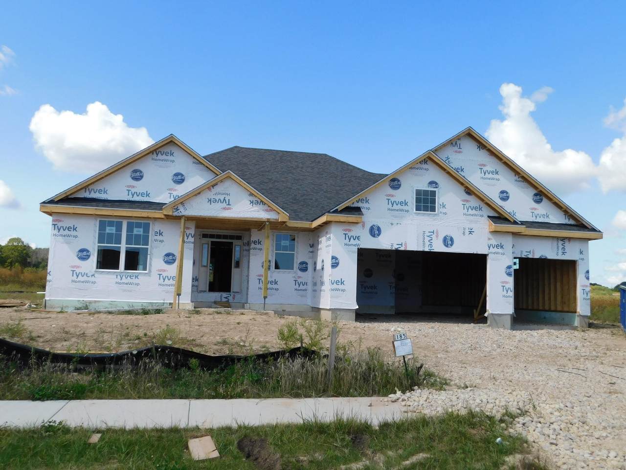 185 Winterberry Ln - Photo 1