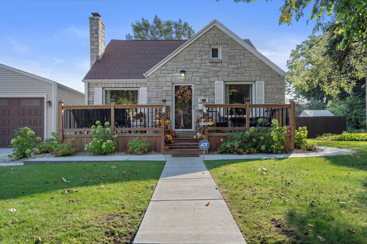 4220 Taylor Ave - Photo 1