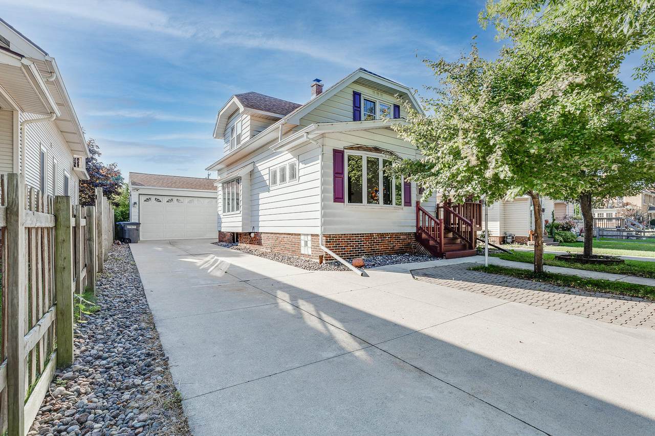 2312 Henry St - Photo 1