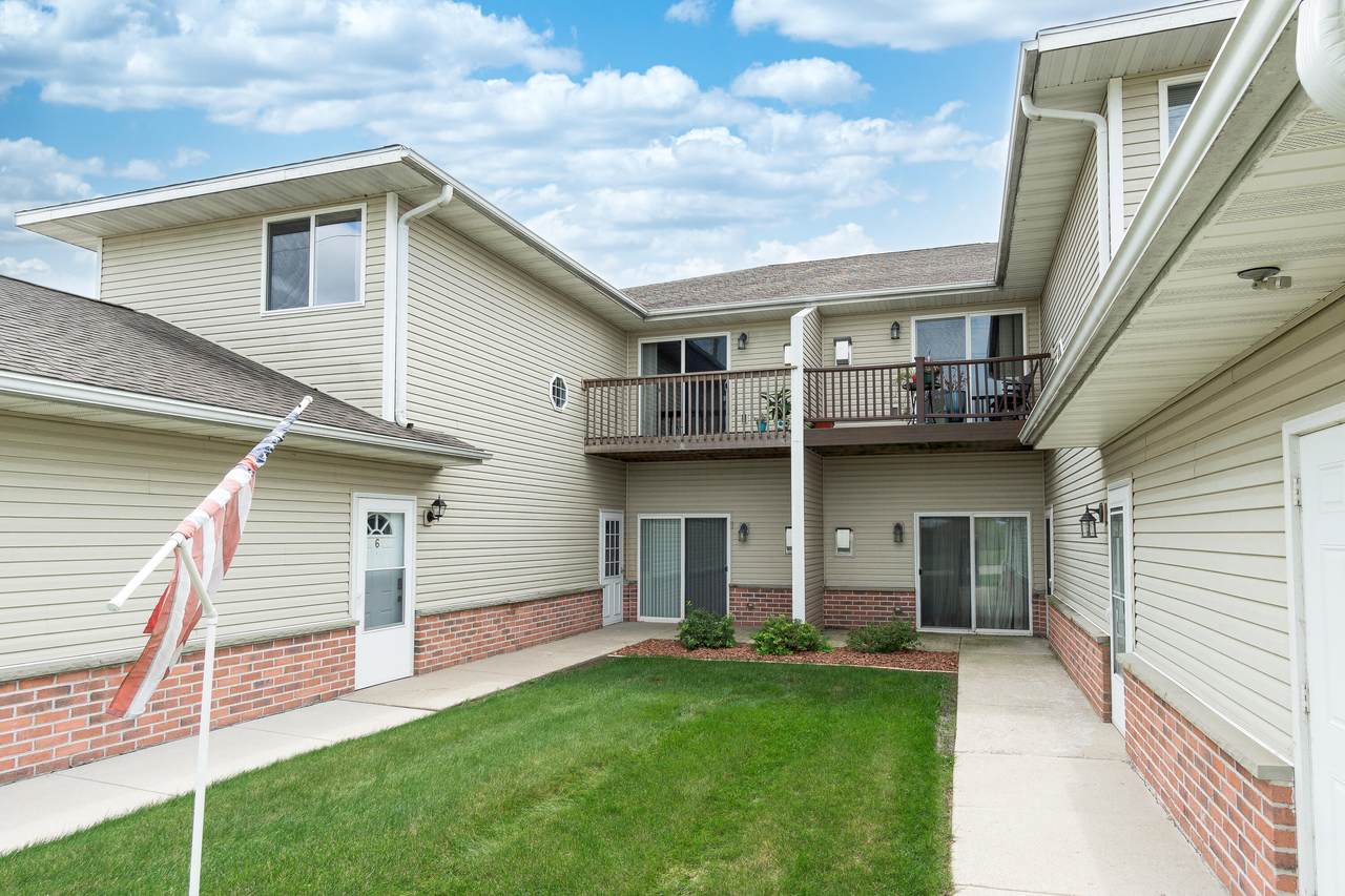 342 Brookside Dr - Photo 1