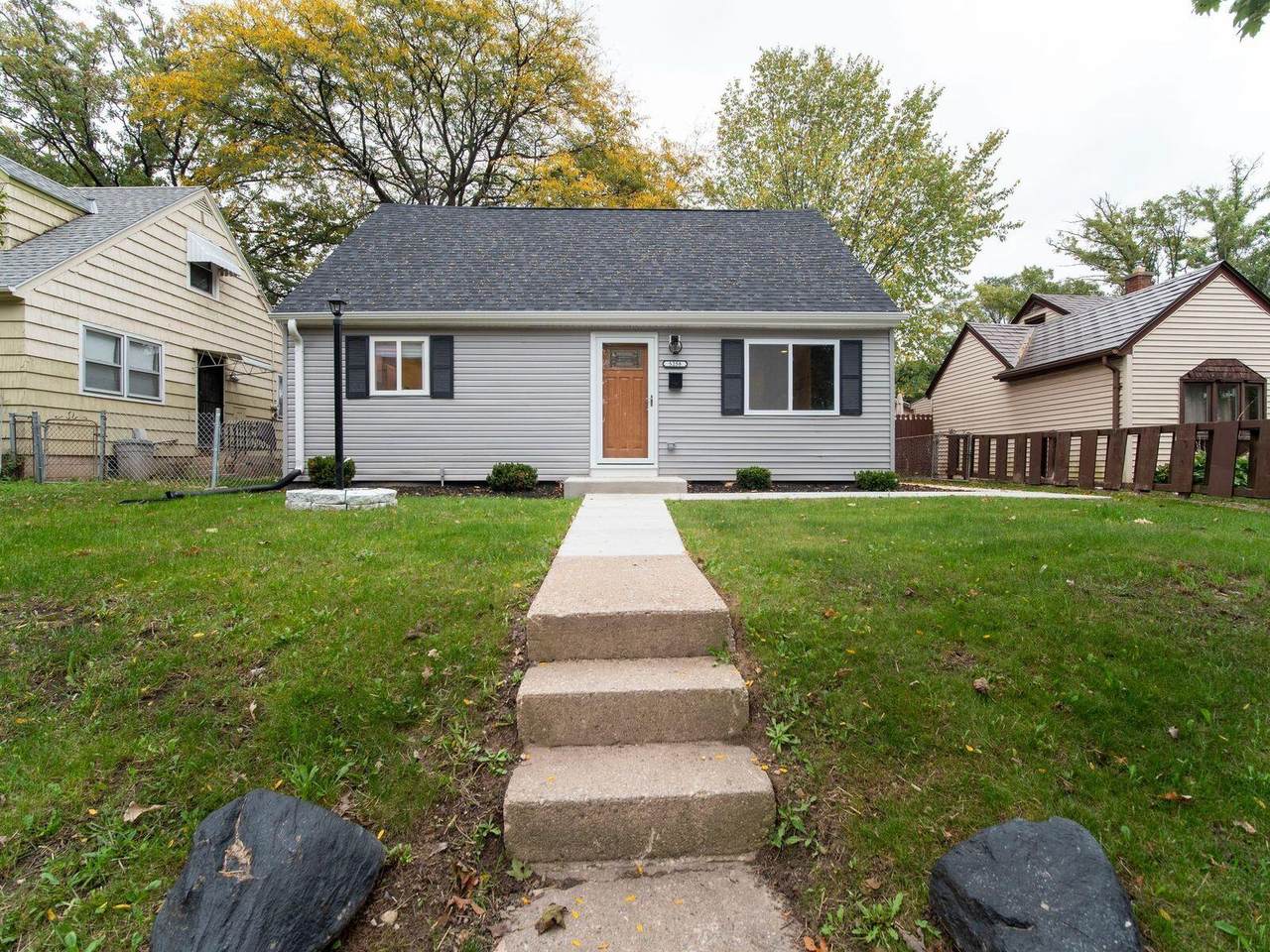 5258 45th St - Photo 1
