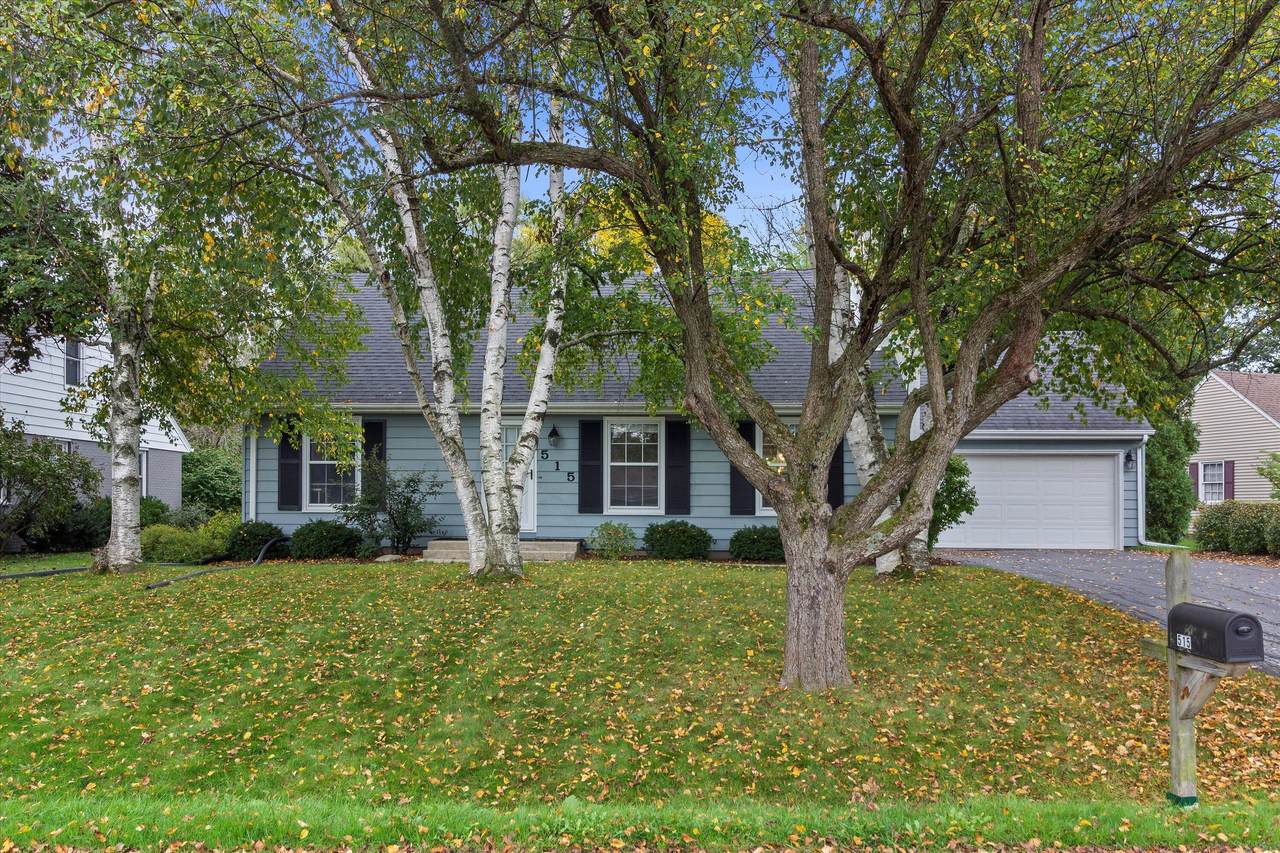 515 Manor Cir - Photo 1