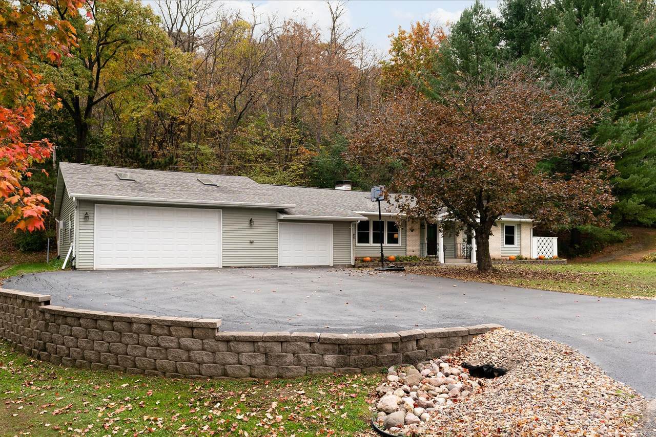 2430 Redwing Rd - Photo 1