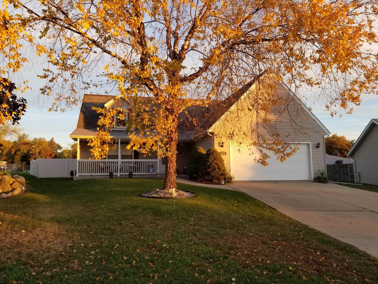 1808 Carroll Ct - Photo 1