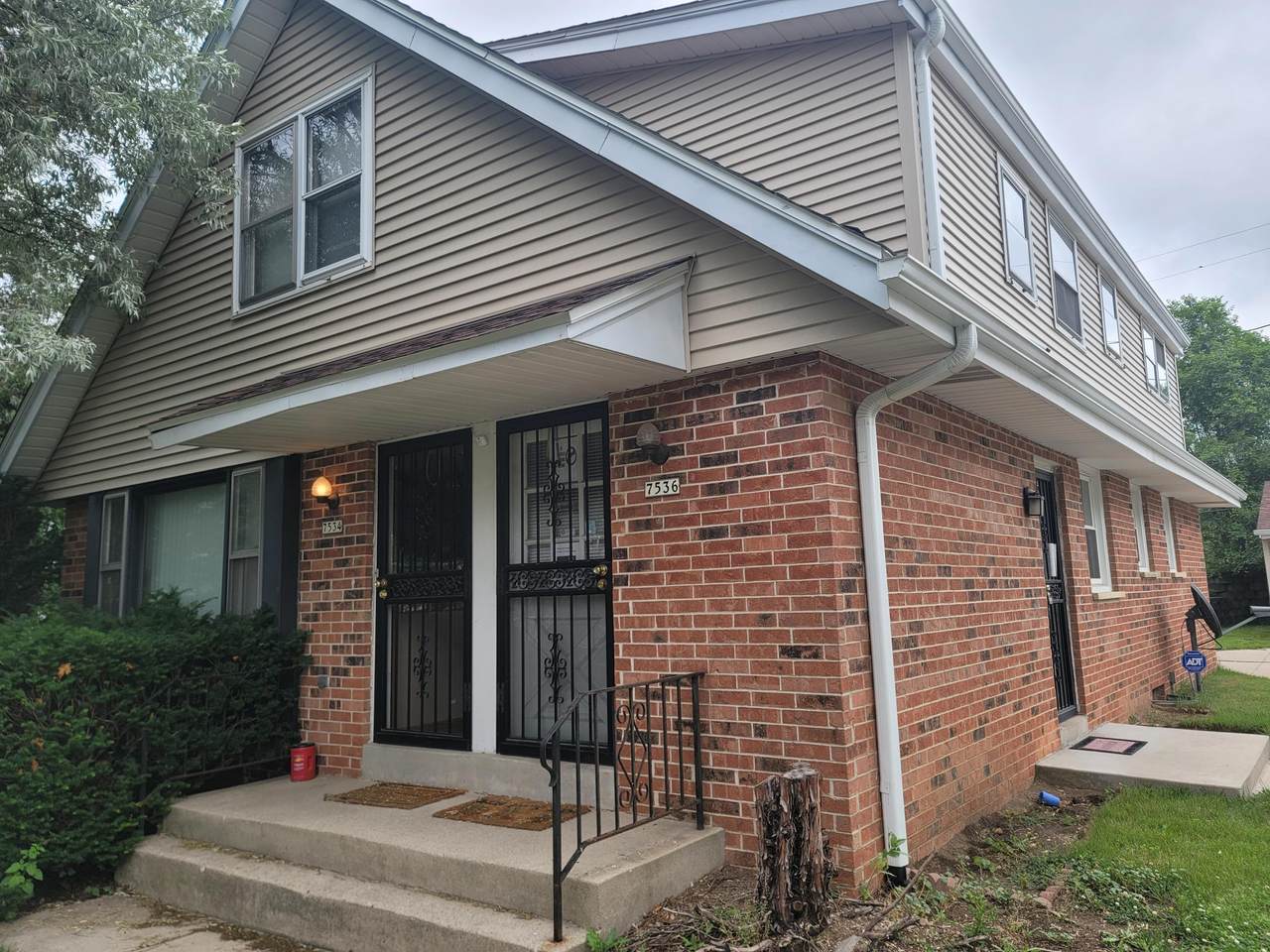 7534 87th St - Photo 1