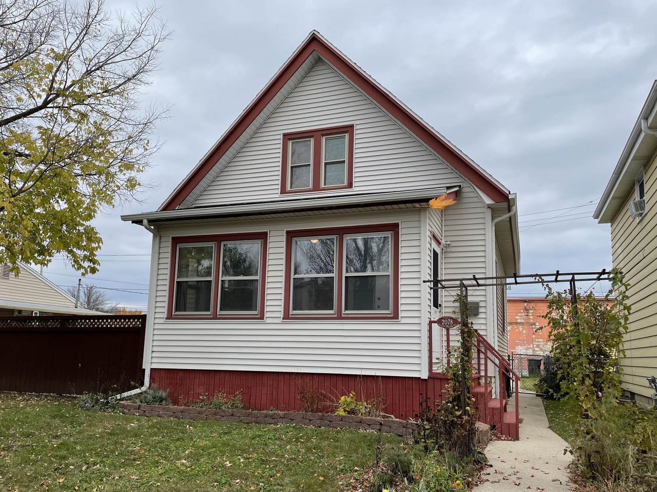 2078 57th St - Photo 1