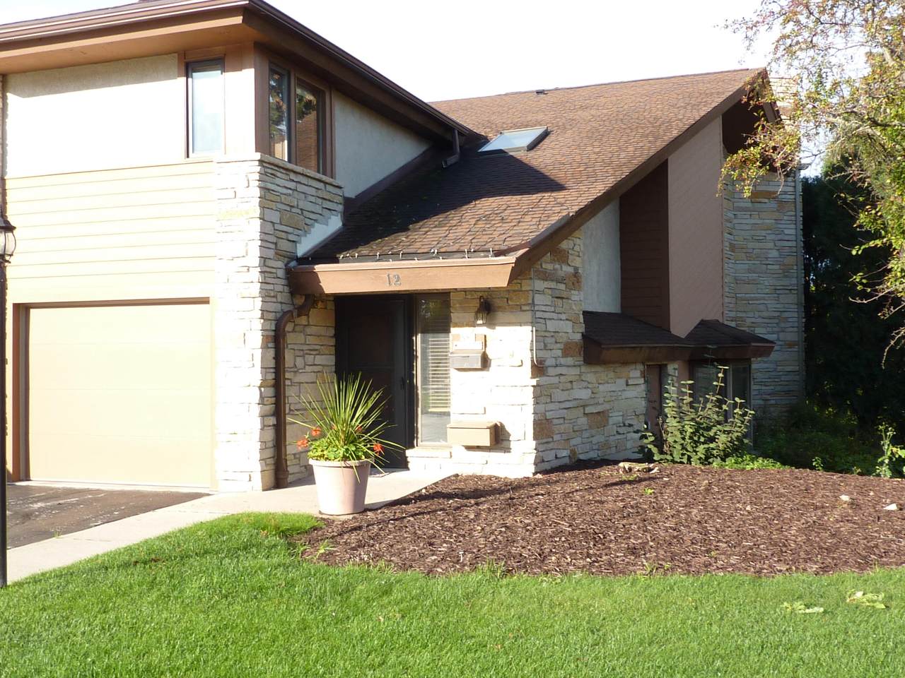 N89W16337 Main St - Photo 1