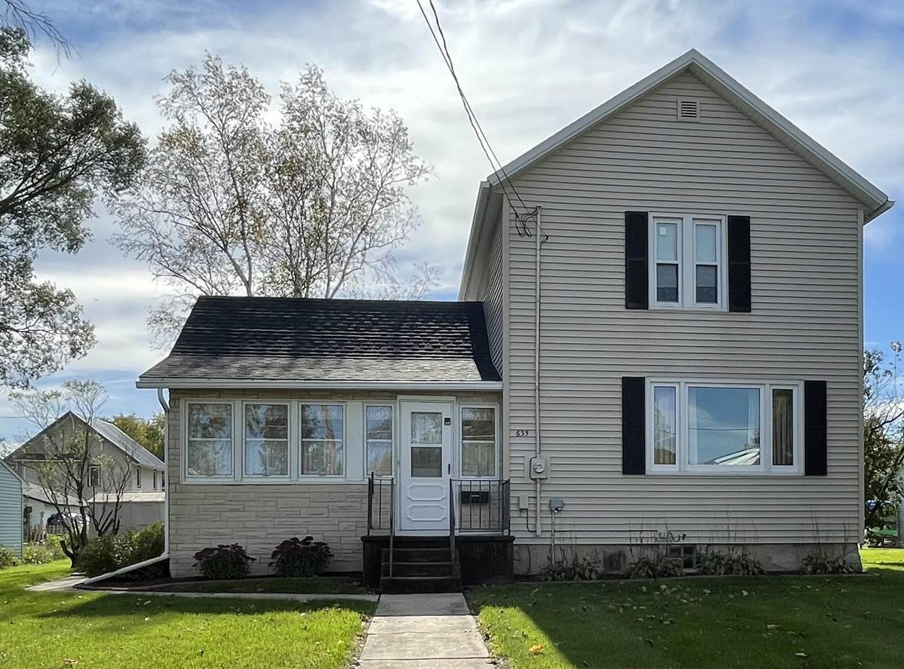 635 Menasha St - Photo 1