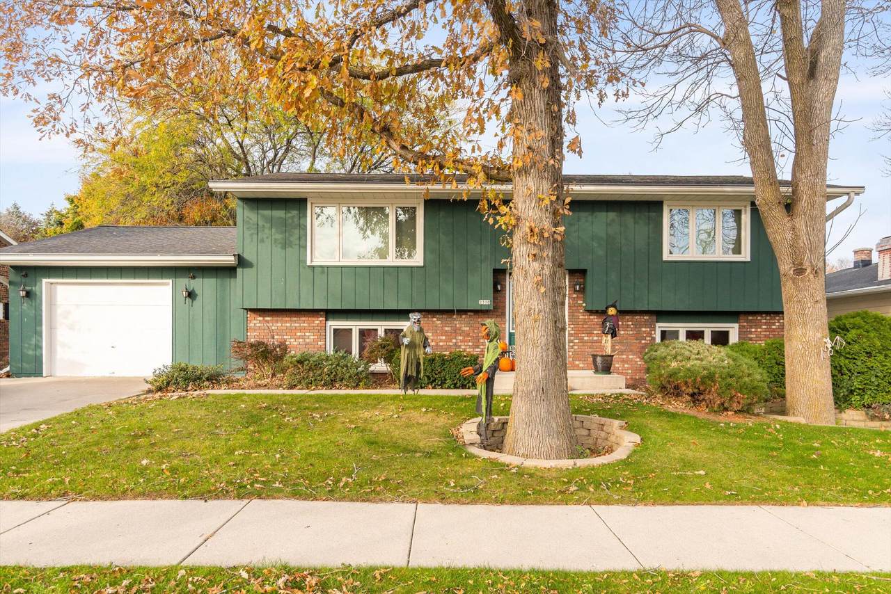 2310 36th St - Photo 1
