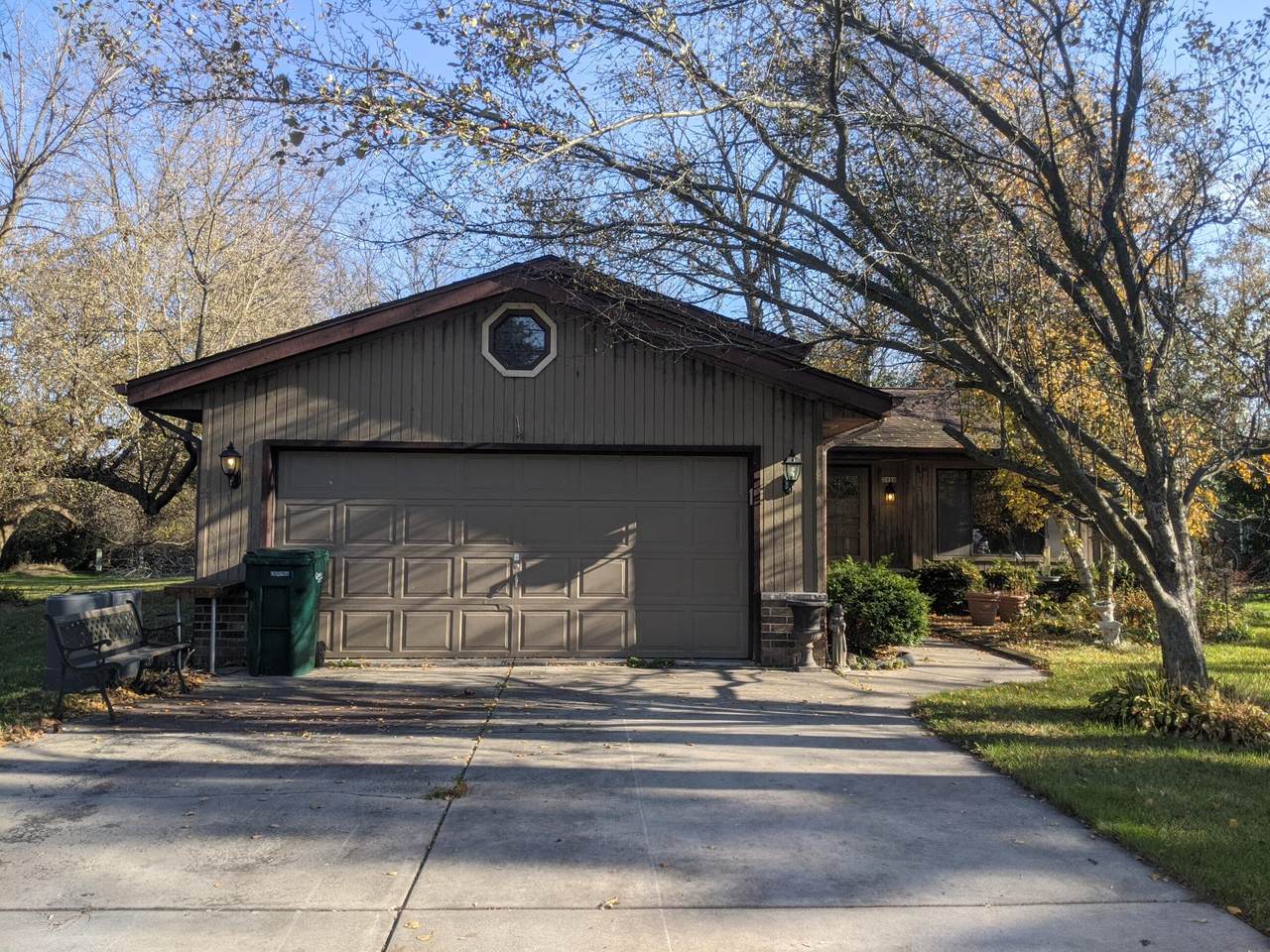 2950 Maylore Dr - Photo 1