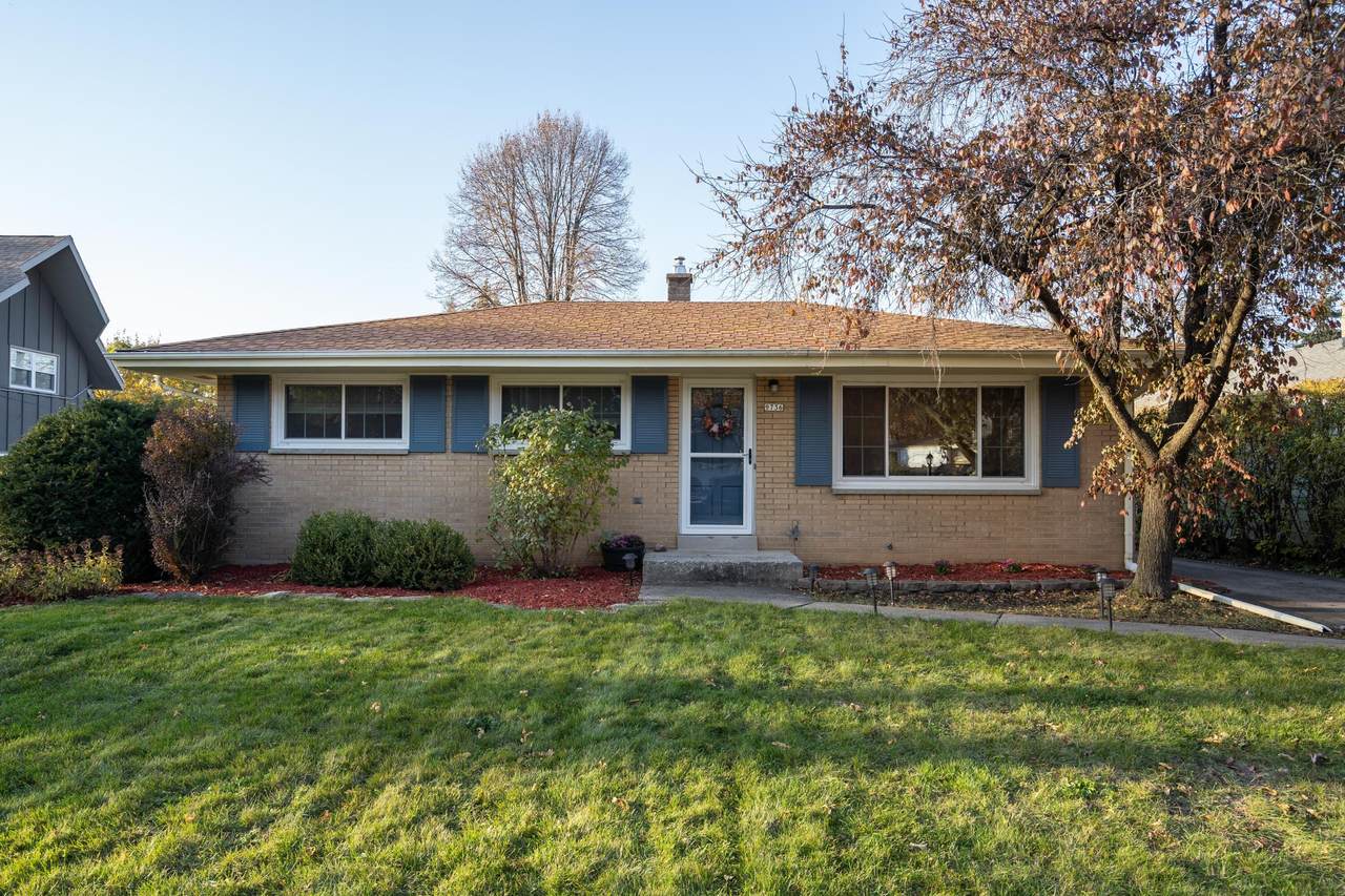 9736 Palmetto Ave - Photo 1