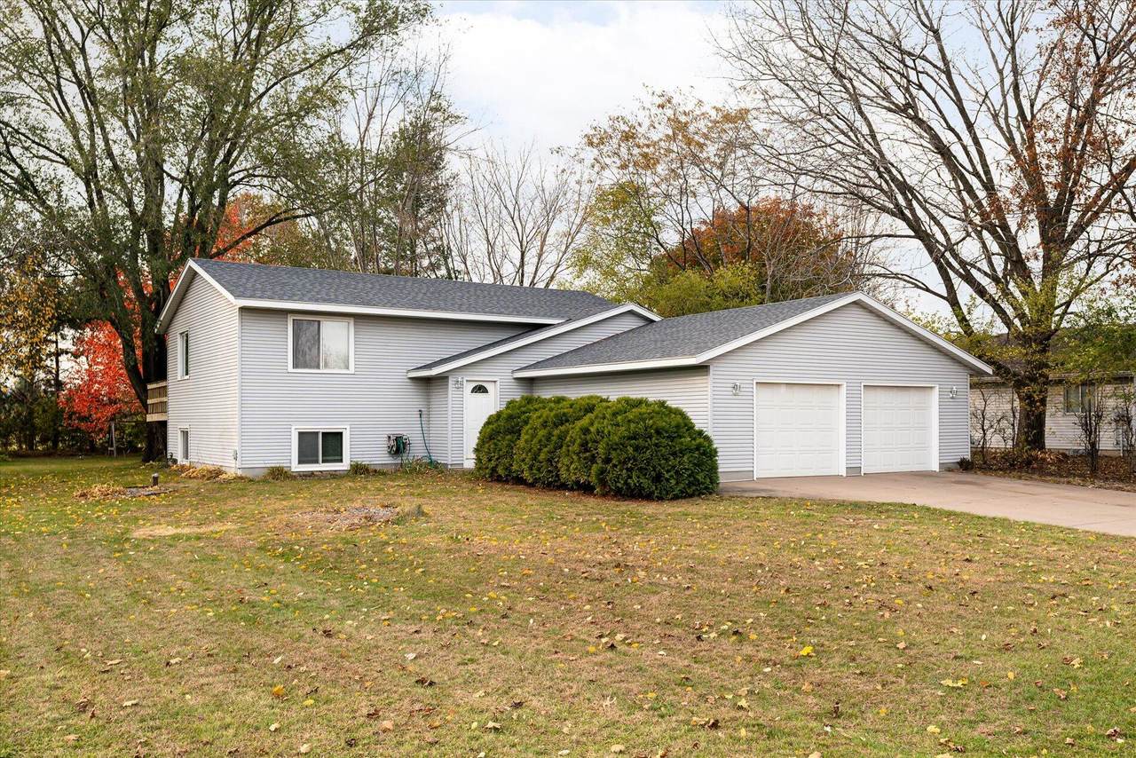 N6165 Rose Ln - Photo 1