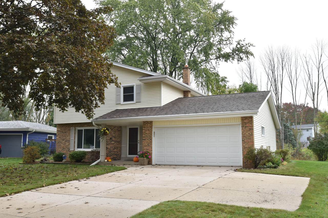 1550 Parkway Dr - Photo 1