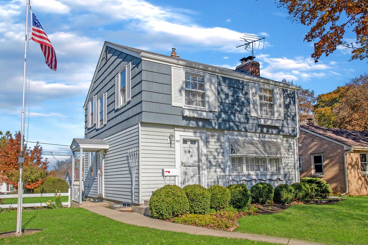536 Elm Ave - Photo 1