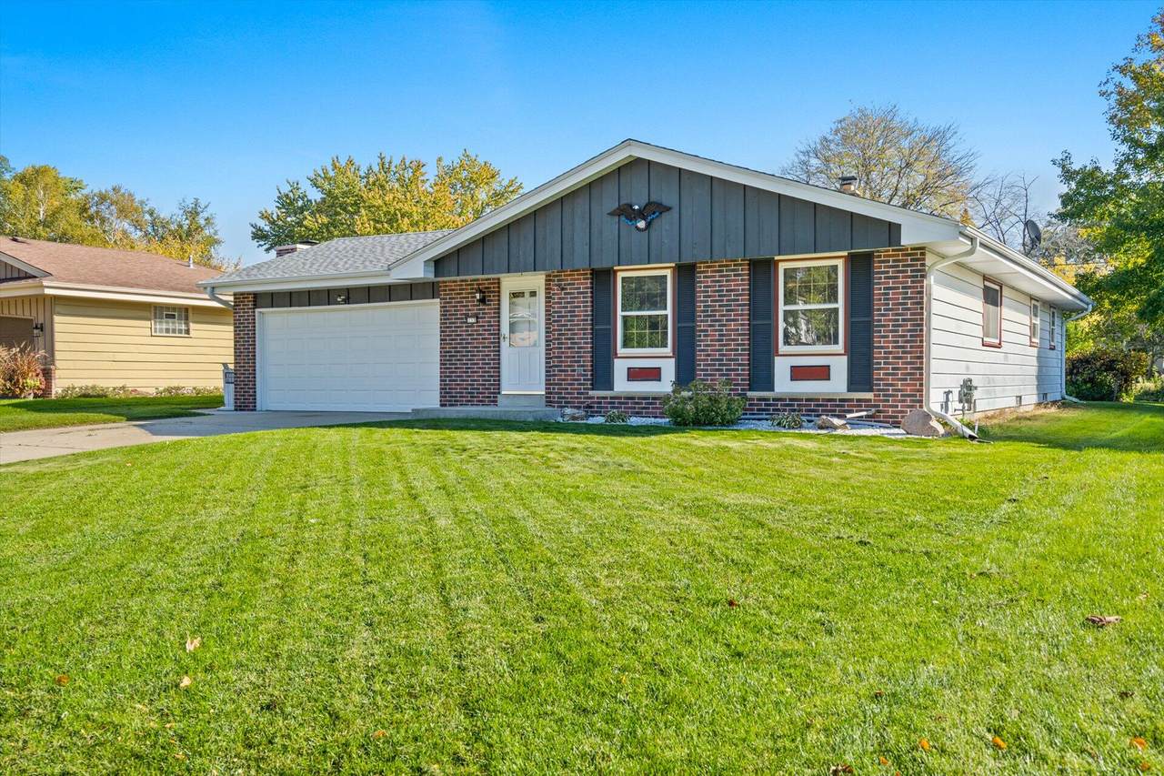 233 16th Ave - Photo 1