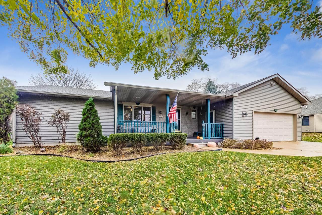 490 18th Ave - Photo 1