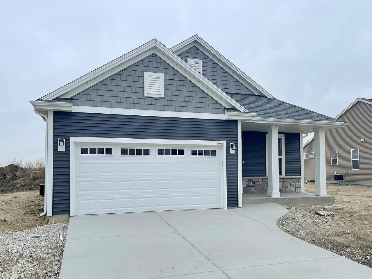 7062 Creekside Ct - Photo 1