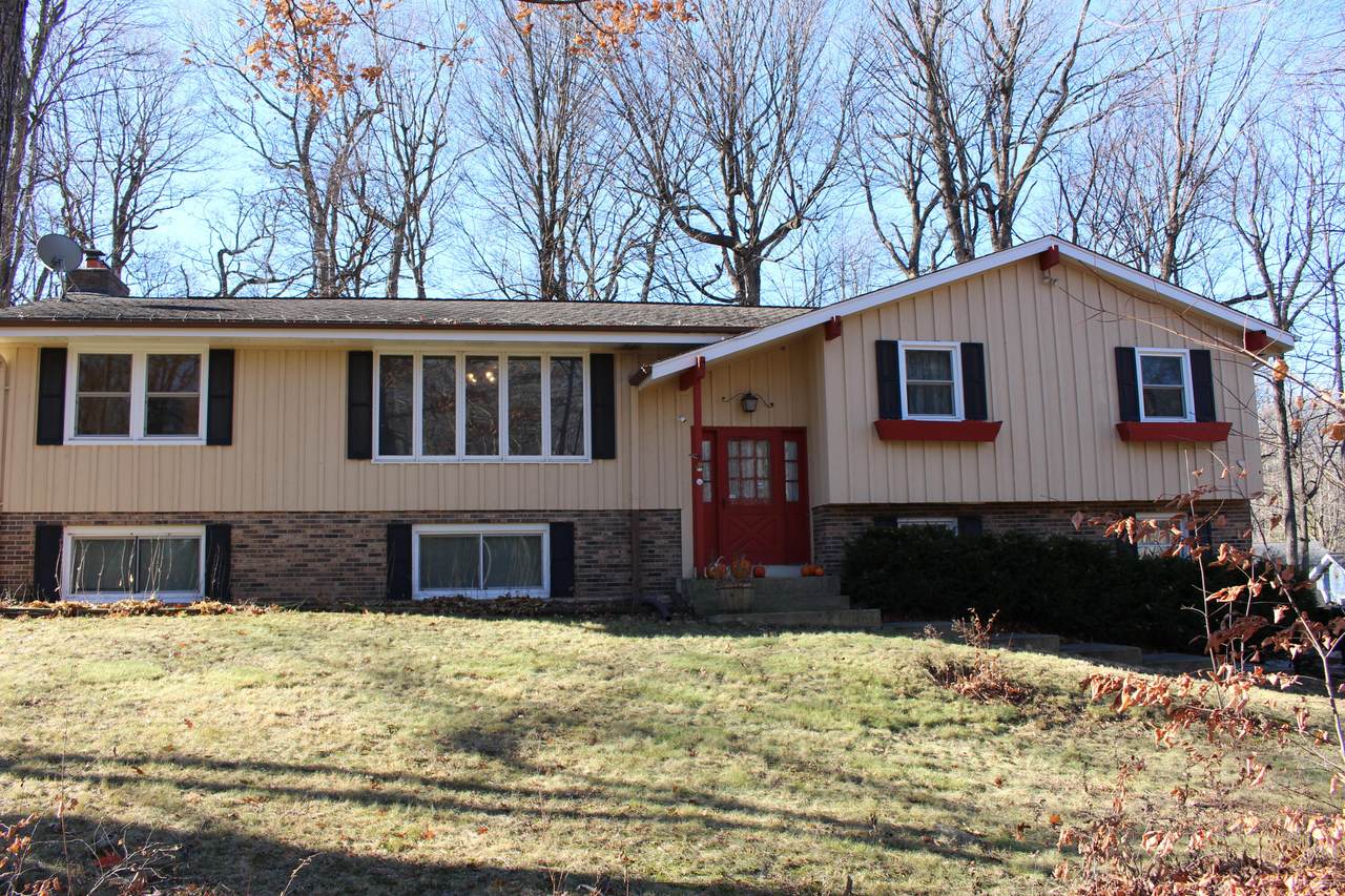 107 Parkway Dr - Photo 1
