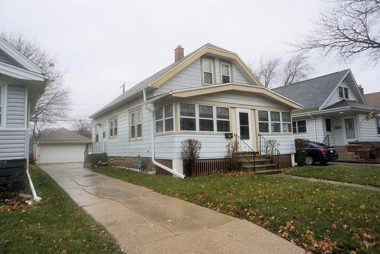 5345 Lake Dr - Photo 1