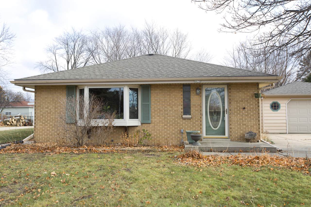 4436 49th St - Photo 1