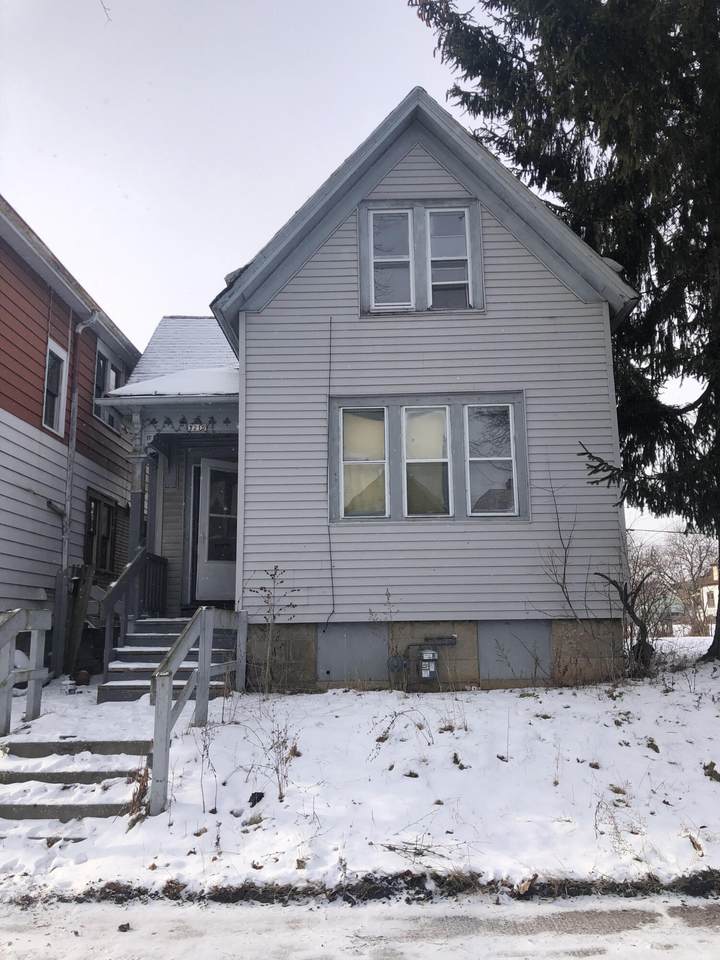 3215 11th St - Photo 1