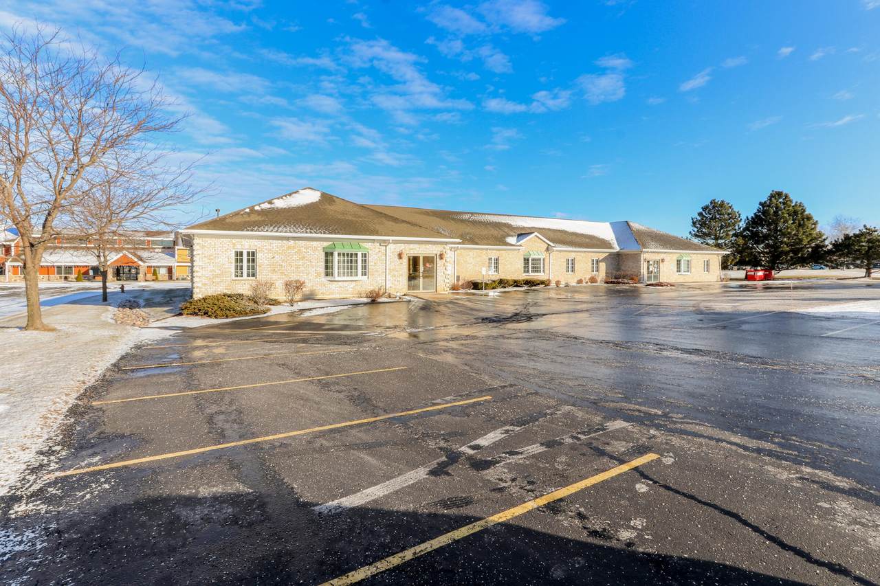 220 Commerce Ct - Photo 1