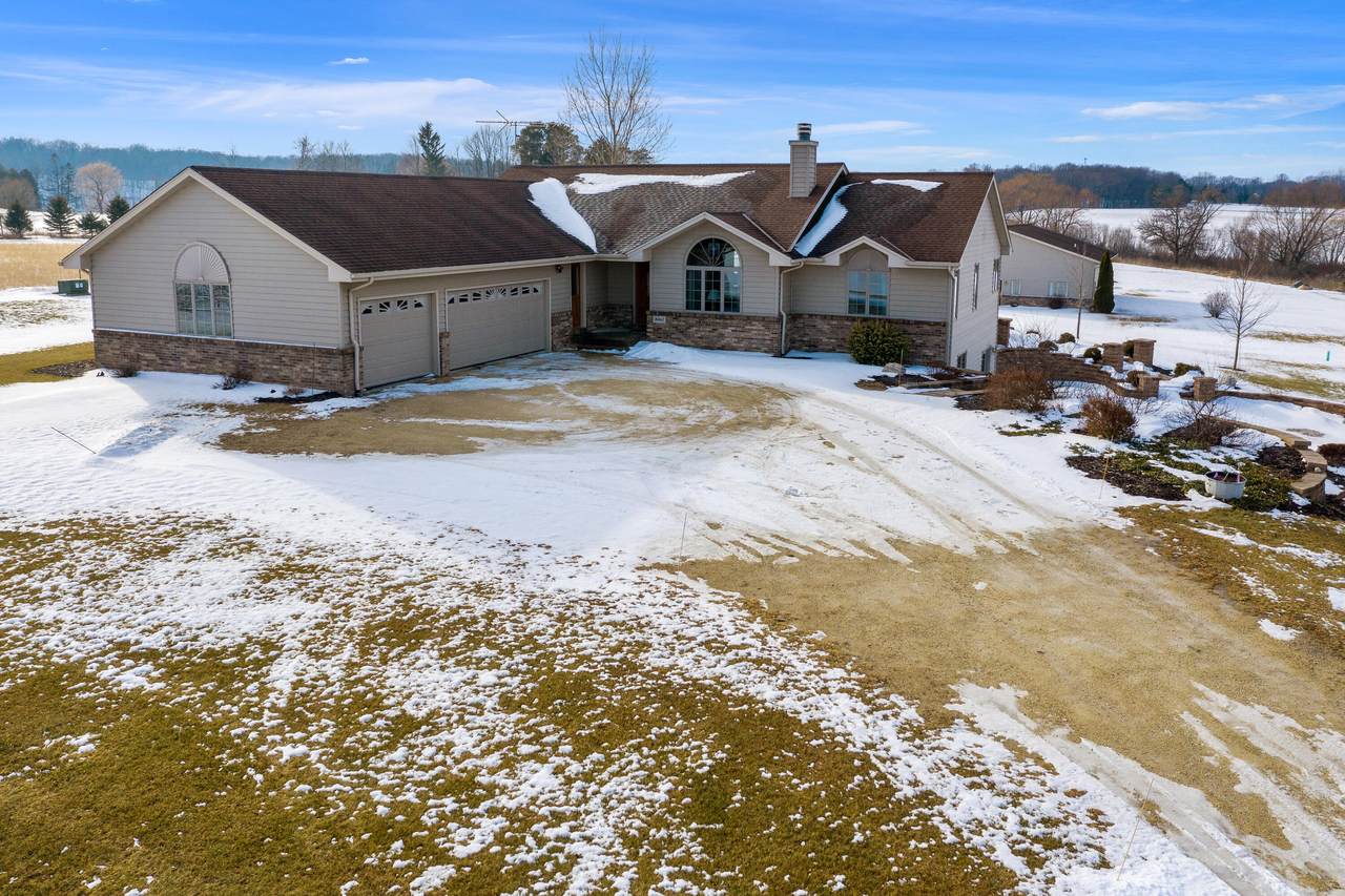 8061 Orchard Valley Rd - Photo 1