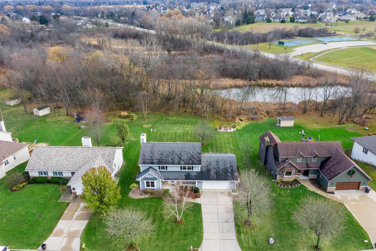 8835 Willow Pointe Pkwy - Photo 1