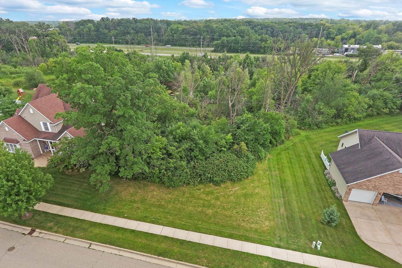 2124 Ravenswood Rd - Photo 1